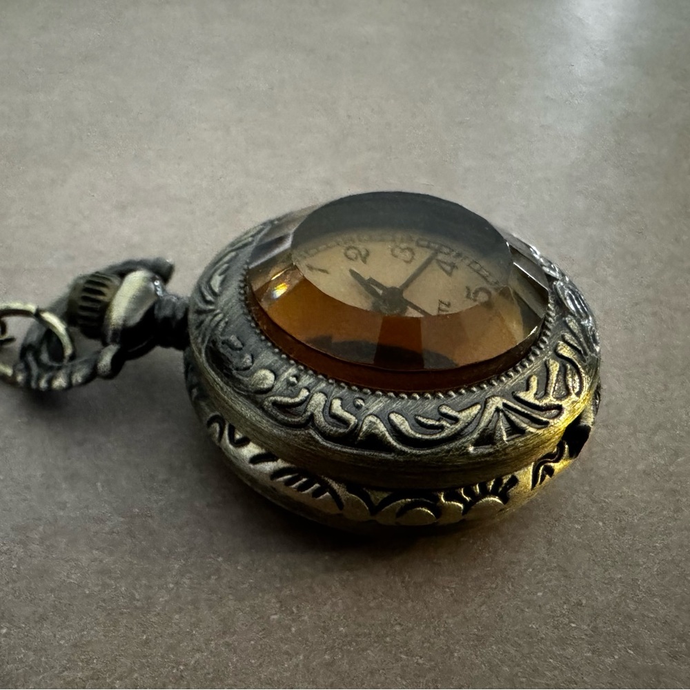 Watch Necklace - Picture 14 of 16